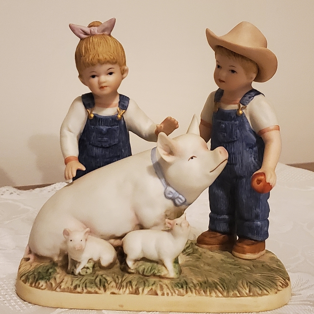Home Interiors 1985 Denim Days 8813 Prize Pig Danny Debbie Figurine
